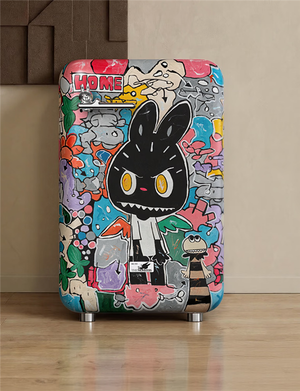 泡泡玛特首款家电!LABUBU冰箱上架:5999元 全球限量999台