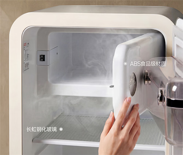 泡泡玛特首款家电!LABUBU冰箱上架:5999元 全球限量999台