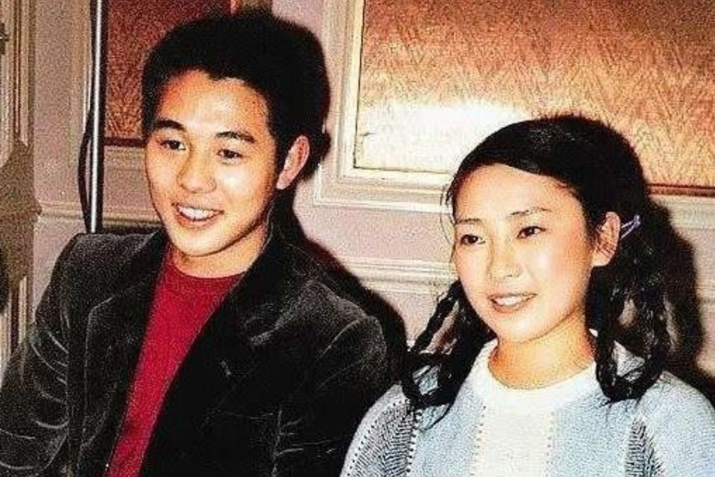 李连杰和前妻黄秋燕。 李连杰和前妻黄秋燕。