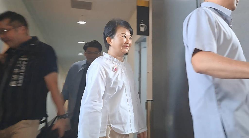 台中市长卢秀燕18日出席台中市议会第4届第7次定期会市政总质询。 台中市长卢秀燕18日出席台中市议会第4届第7次定期会市政总质询。