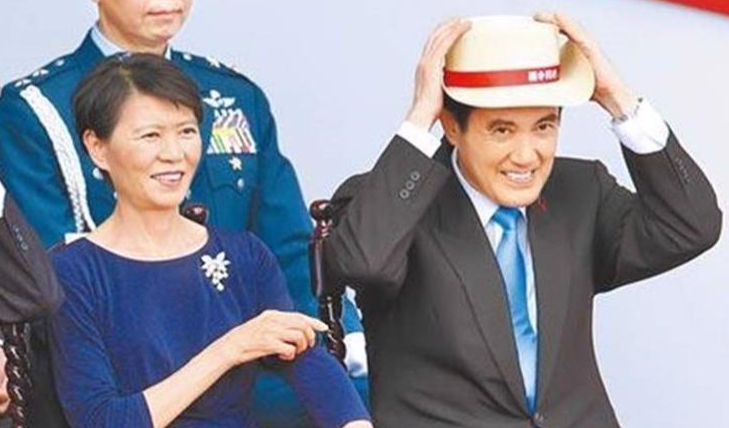马英九(右)与夫人周美青(中)。 马英九(右)与夫人周美青(中)。