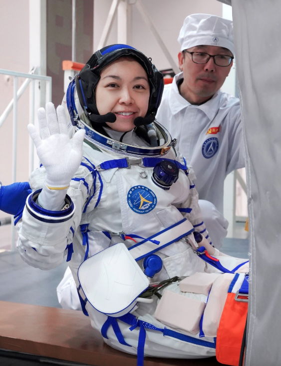 黎家盈人船联试。 黎家盈人船联试。