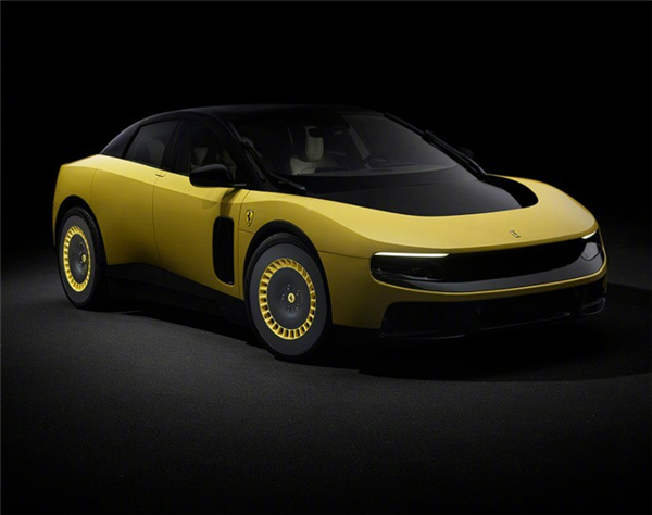四电机马力超千匹 法拉利首款纯电动车Ferrari Luce发布:苹果味十足