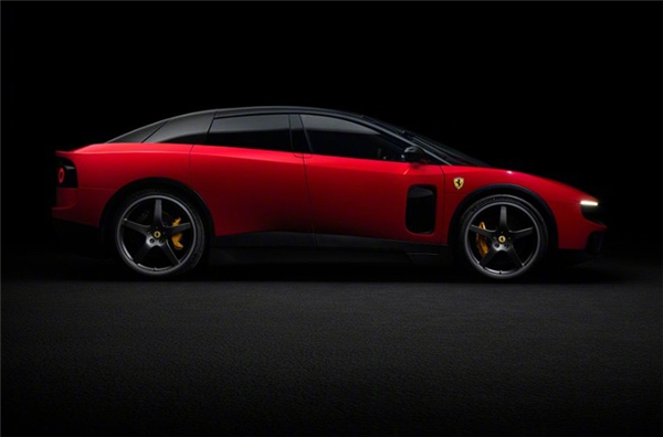 四电机马力超千匹 法拉利首款纯电动车Ferrari Luce发布:苹果味十足