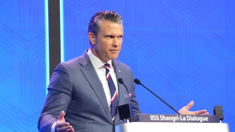 美国防长赫格塞思在香格里拉对话上发表演说。 美国防长赫格塞思在香格里拉对话上发表演说。