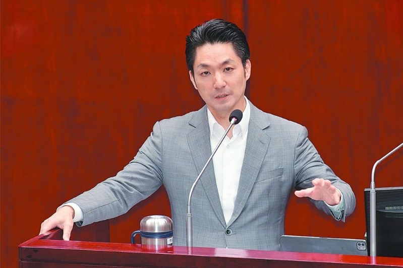 蒋万安 蒋万安