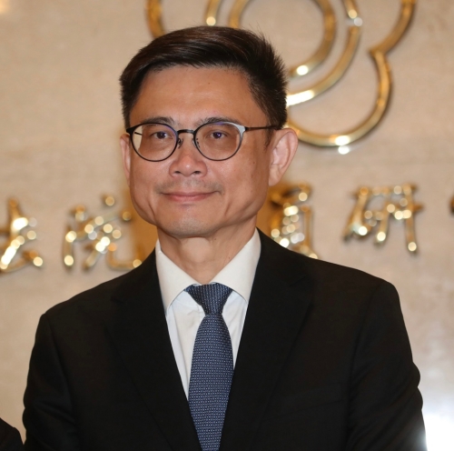 赖瑞隆突攻击柯志恩家人 赖瑞隆突攻击柯志恩家人