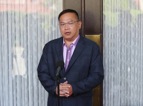 王义川批游盈隆“最差主委” 王义川批游盈隆“最差主委”