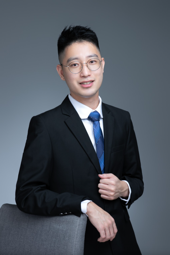 团队研发出能反射阳光、并将热能以中红外线形式辐射向外太空的材料,让降温变得更节能且具永续性。 团队研发出能反射阳光、并将热能以中红外线形式辐射向外太空的材料,让降温变得更节能且具永续性。